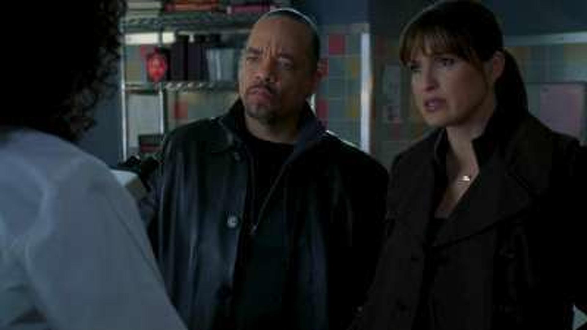 Law & Order: SVU (S08E13): Loophole Summary - Season 8 Episode 13 Guide