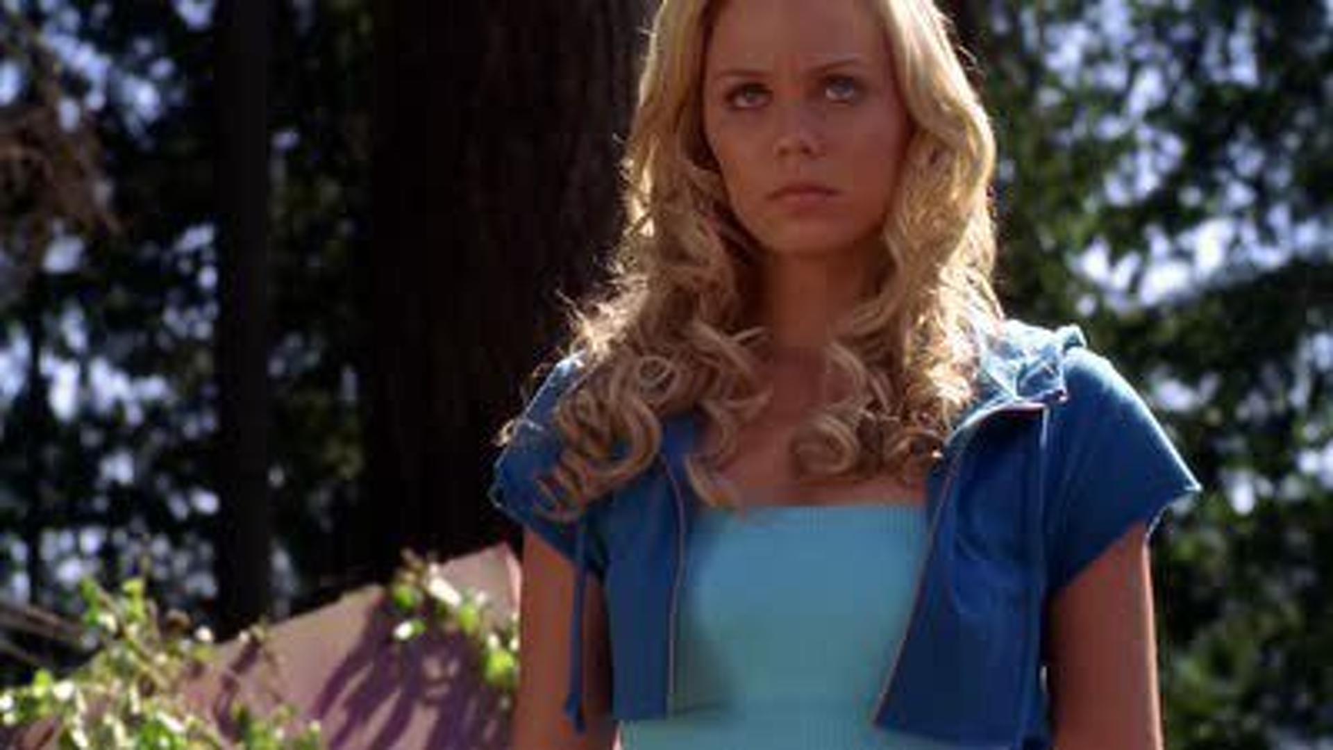 Smallville S07e02 Kara Summary Season 7 Episode 2 Guide